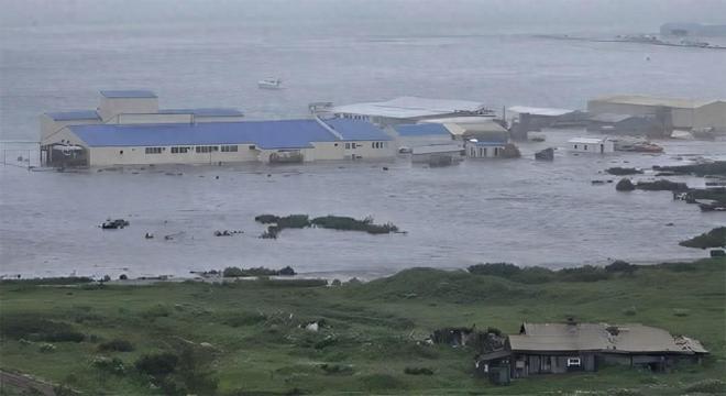 远东87级大地震俄核潜艇基地危险了？日本已遭殃190万人撤离(图3)