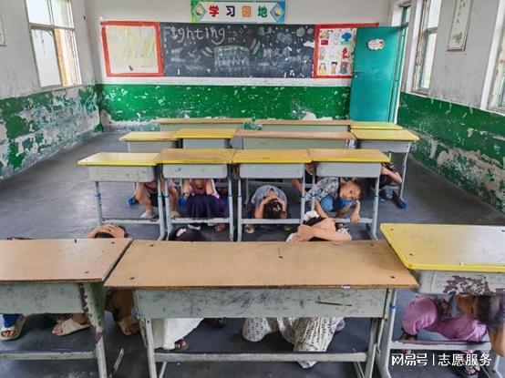 地震无情演练先行筑牢生命安全防护墙(图2)
