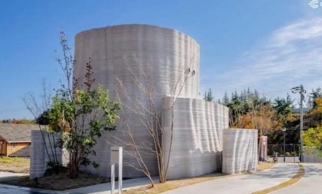 日本出现首座通过抗震认证的两层3D打印住宅(图1)