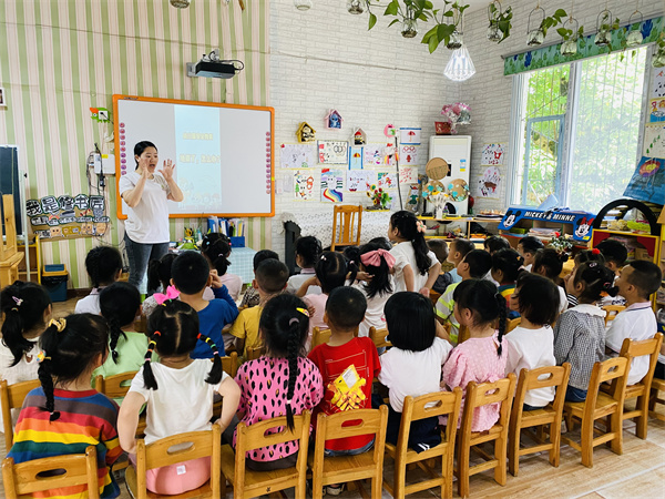 防震“童”行 安全“童”守(图1)