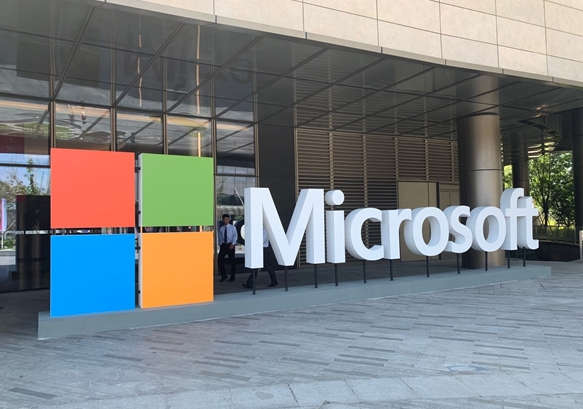 格力高管炮轰友商被狂怼：又当又立！「真铜实料」这四字不姓格；美国将退还超1万亿元关税；品牌GMV高速增长速必赢中国卖通将成品牌出海全新主场(图10)