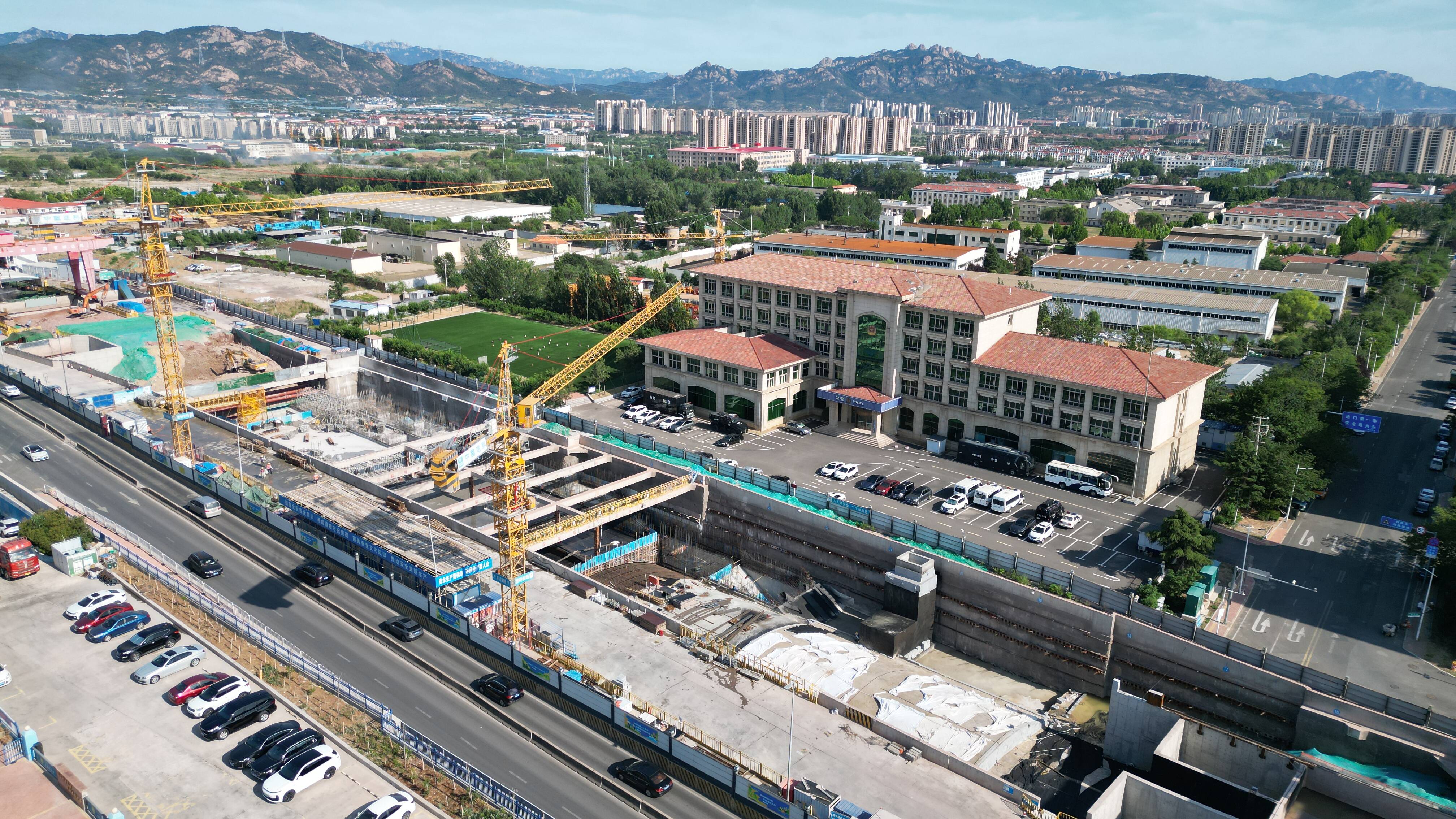 青岛地铁9必赢网址号线玉皇岭站主体结构封顶 助力“轨道上的青岛”加速推进(图2)