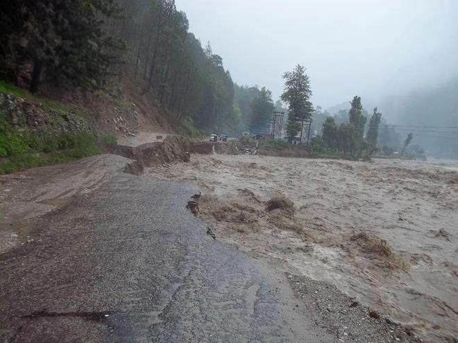 地震引发海啸！速看保命指南(图1)