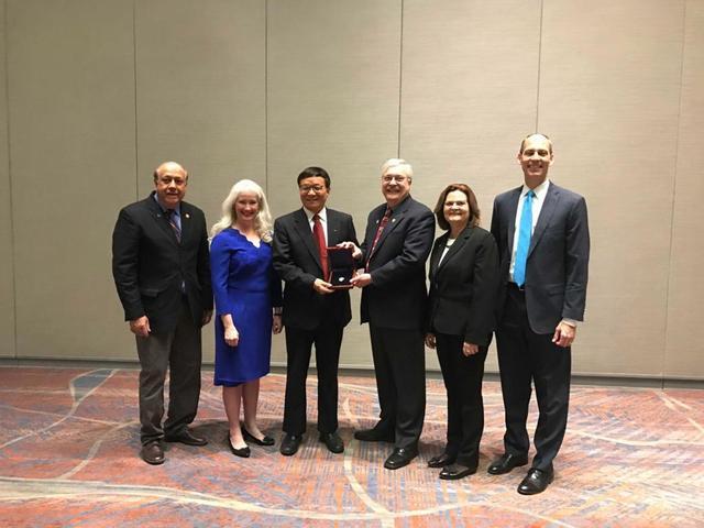 必赢网址上海科技功臣吕西林：建筑安全不达标别让我评审(图5)