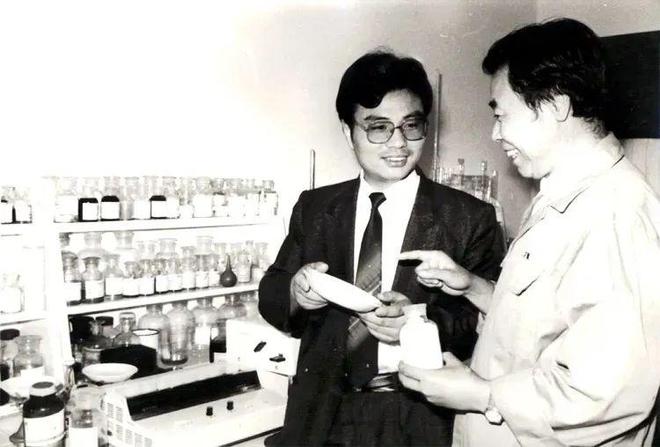 花2000元冤枉钱买了一勺盐浙江父子BWIN却靠它撑起一个千亿帝国(图6)