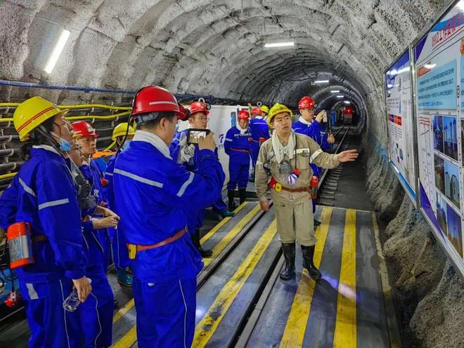 媒体播报 辽宁破题非天然地震监测AI“透视BWIN” 矿区地下风险丨防震减灾高质量发展进行时(图2)