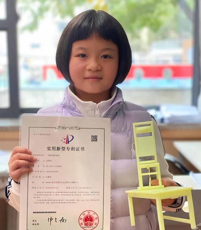 牛娃诞生！重庆9岁女孩发明防地震桌椅获国家专利仅用时3个多月(图2)
