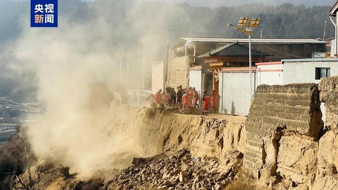 必赢网址甘肃迭部县55级地震受损供暖管网已开始注水当地已清理塌方落石31处11座隧道无明显裂缝184座桥梁无垮塌中断