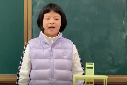 厉害了！9岁女孩发明防地震桌椅获国家专利外观和普通桌椅没什么